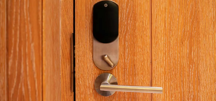 Automatic Locking Door Knob Glendora